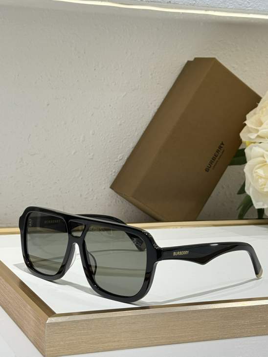 Picture of Burberry Sunglasses _SKUfw76769898fw